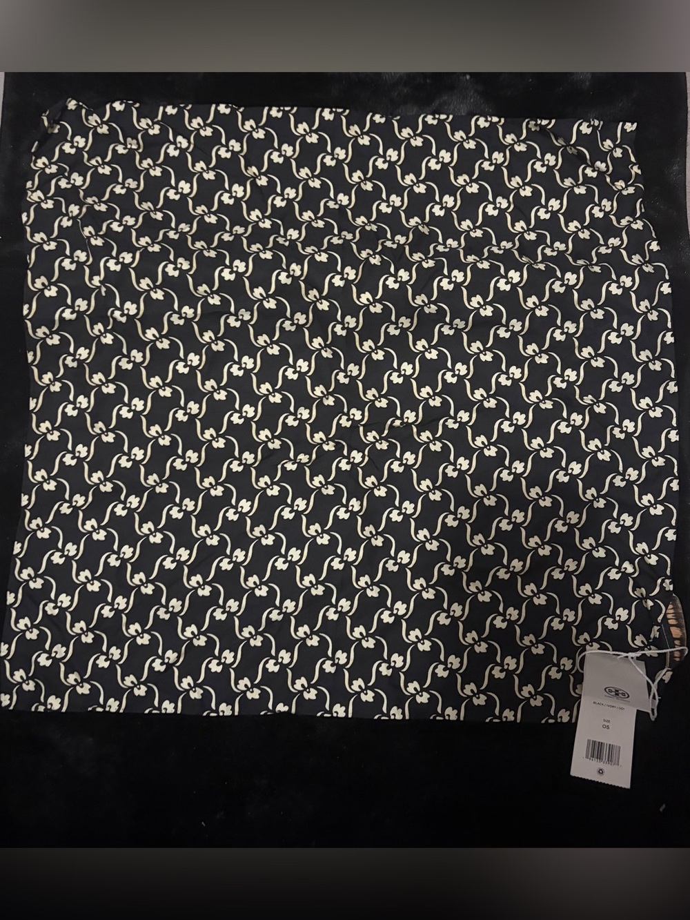 Tory Burch Utopia Print Neckerchief Scarf Silk  black and white  Floral NWT OS